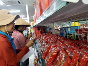 Hồng Thành Tăng cường kiểm tra an toàn thực phẩm dịp Tết Trung thu năm 2023